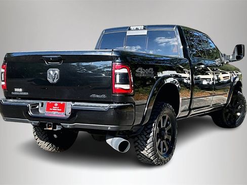 Used 2019 RAM 2500 Laramie w/ Black Appearance Package image 5