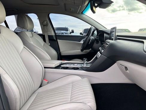 Used 2019 Genesis G70 3.3T Advanced w/ Elite Package image 27