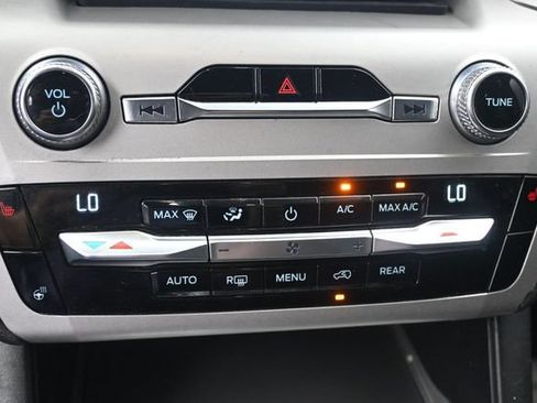 Used 2020 Ford Explorer XLT w/ Cold Weather Package AWD/4WD image 12
