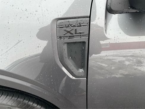 New 2025 Ford Maverick XL image 11