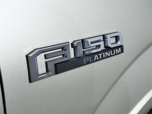 Used 2018 Ford F150 Platinum w/ Equipment Group 701A Luxury image 9