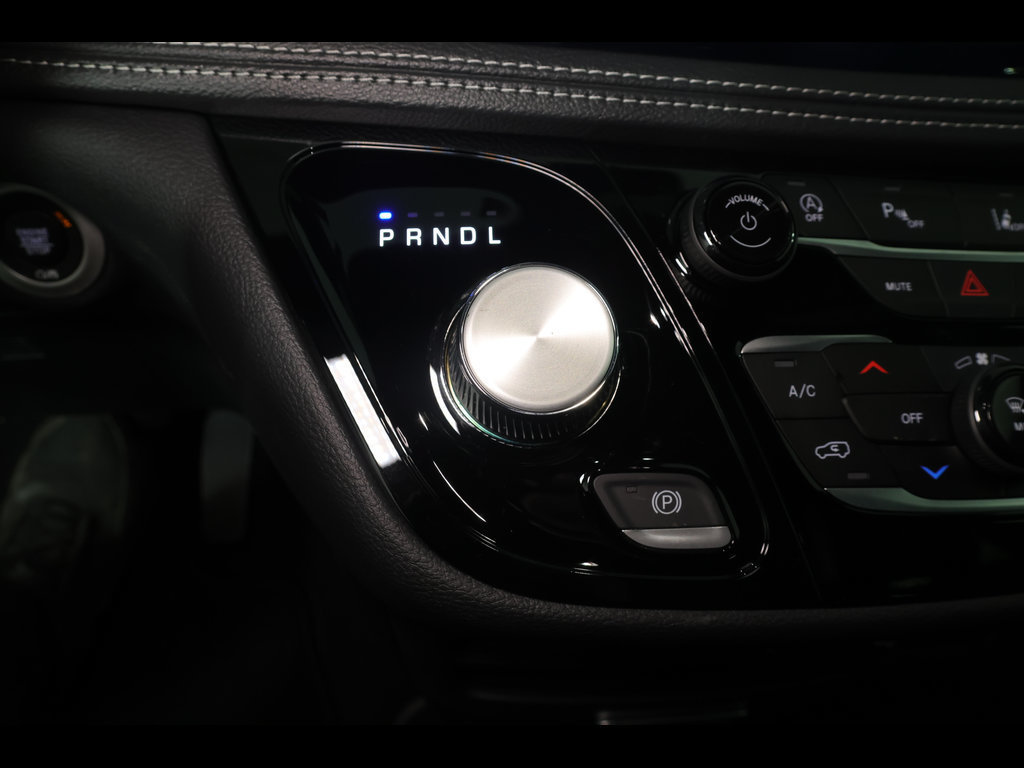 New 2026 Chrysler Pacifica Select FWD image 15