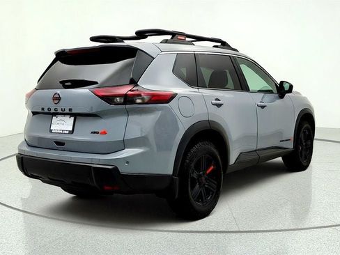 Used 2026 Nissan Rogue SV AWD/4WD image 5
