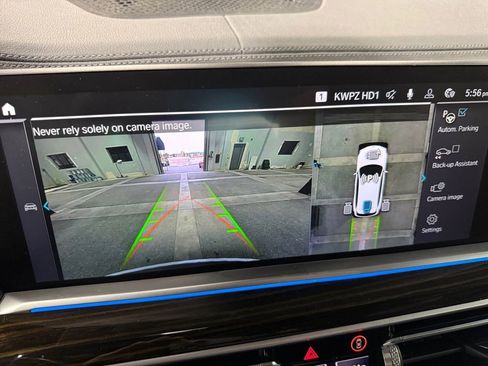 Used 2023 BMW X5 xDrive45e image 25