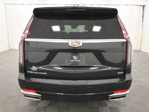 Used 2022 Cadillac Escalade Premium Luxury image 6