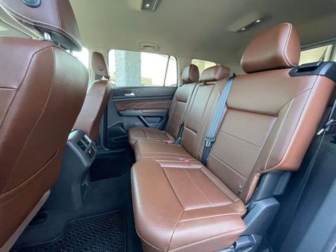 Used 2023 Volkswagen Atlas SE AWD/4WD image 25