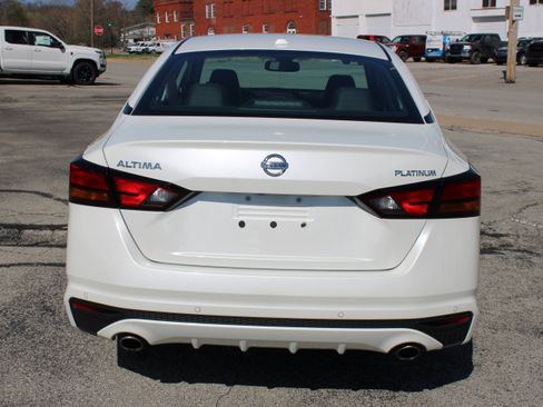Used 2019 Nissan Altima 2.5 Platinum image 4