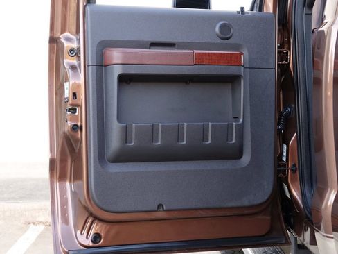 Used 2012 Ford F250 King Ranch w/ King Ranch w/Chrome Pkg image 38