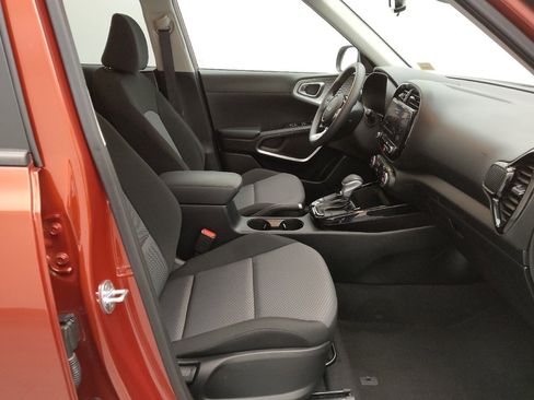 Used 2023 Kia Soul S image 21