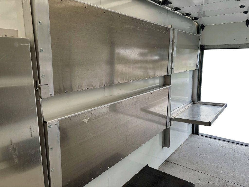 Used 2025 Mercedes-Benz Sprinter 3500 image 22