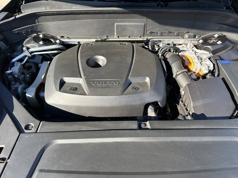 Certified 2024 Volvo XC90 T8 Plus w/ Protection Package Premier image 34