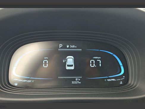 Used 2025 Hyundai Venue SEL FWD image 7