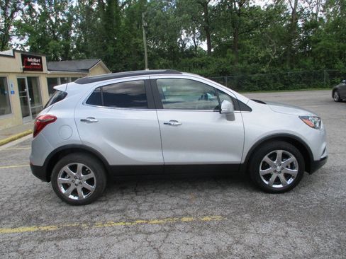 Used 2019 Buick Encore Essence w/ Experience Buick Package AWD/4WD image 10