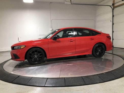 Used 2022 Honda Civic Sport image 4