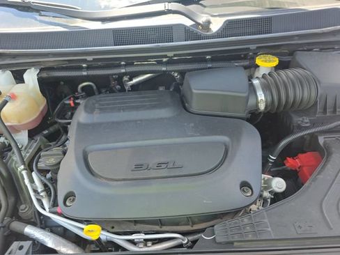 Used 2021 Chrysler Pacifica Limited w/ Premium & Safety Sphere Group AWD/4WD image 13