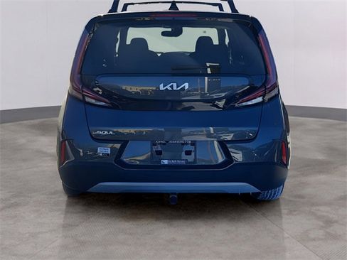 Used 2023 Kia Soul LX w/ LX Technology Package image 5