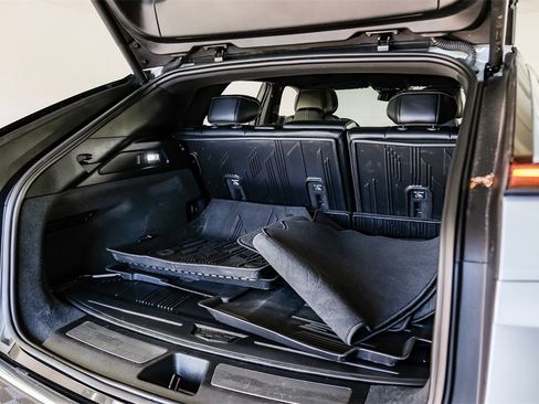 Used 2024 Cadillac Lyriq Luxury image 55