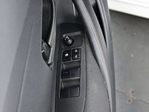 Used 2023 Toyota Corolla LE FWD image 10