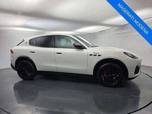 Used 2025 Maserati Grecale Modena AWD/4WD image 3