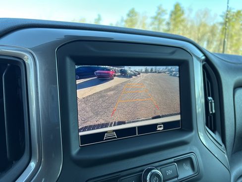 Used 2024 Chevrolet Silverado 2500 Custom w/ Custom Value Package AWD/4WD image 18