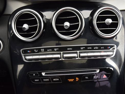 Certified 2018 Mercedes-Benz C 300 Sedan image 29