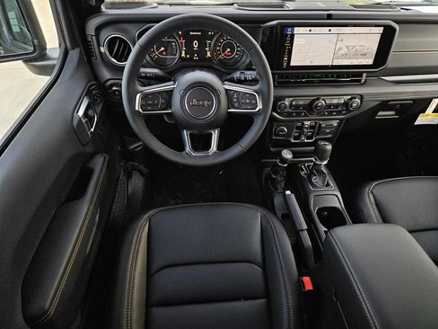 New 2026 Jeep Wrangler Unlimited Sahara AWD/4WD image 13