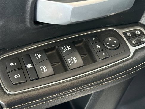 Used 2024 RAM 2500 Big Horn AWD/4WD image 18