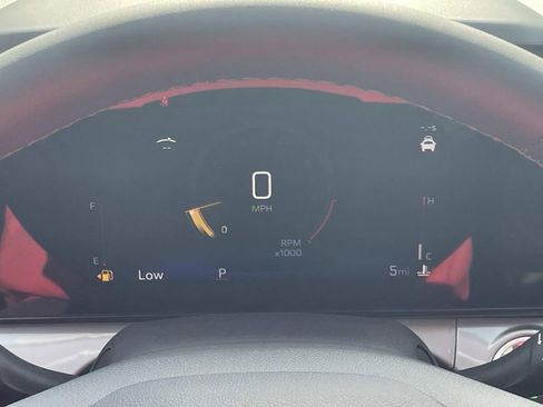 New 2026 Chevrolet Trax LT w/ Sunroof Package image 28