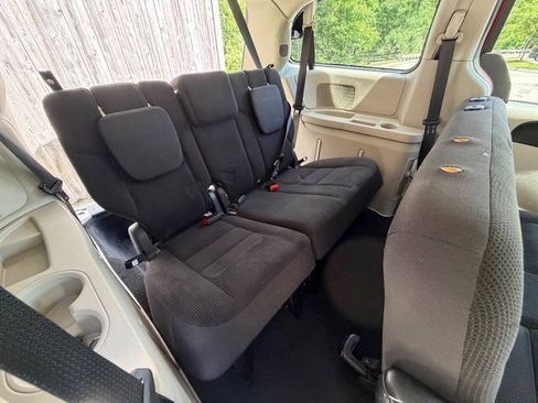 Used 2017 Dodge Grand Caravan SE w/ Power Window Group FWD image 12