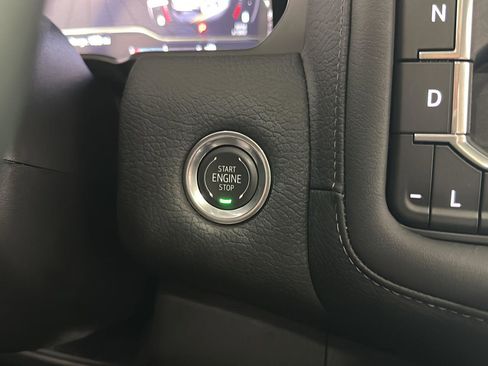 Used 2024 GMC Yukon Denali image 16