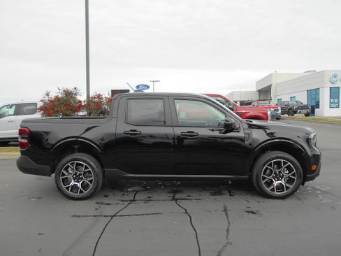 New 2026 Ford Maverick Lariat w/ 4K Tow Package image 2