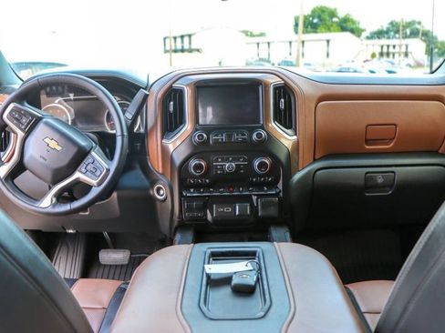 Used 2020 Chevrolet Silverado 2500 High Country w/ Z71 Off-Road Package AWD/4WD image 39