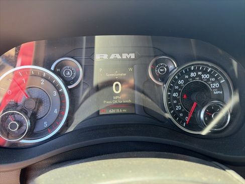 Used 2024 RAM 2500 Lone Star w/ Sport Appearance Package image 13