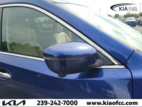 Used 2020 Nissan Rogue SL w/ Premium Package FWD image 8