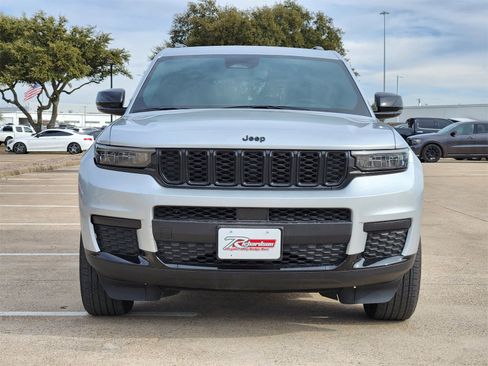 Used 2024 Jeep Grand Cherokee L Laredo image 7