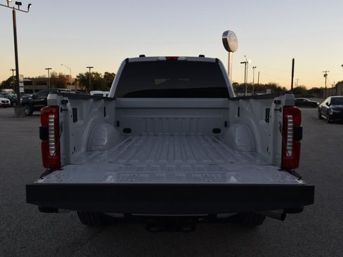 Used 2025 Ford F250 Lariat w/ FX4 Off-Road Package image 21