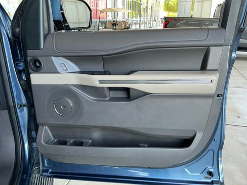 Used 2019 Ford Expedition Max XLT w/ Equipment Group 202A RWD image 15