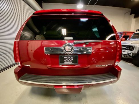 Used 2009 Cadillac Escalade AWD image 10