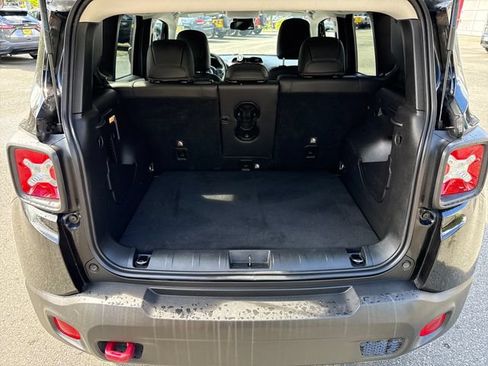 Used 2022 Jeep Renegade Trailhawk AWD/4WD image 12