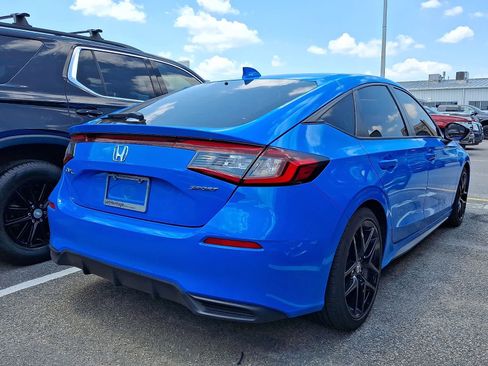 Used 2024 Honda Civic Sport image 3