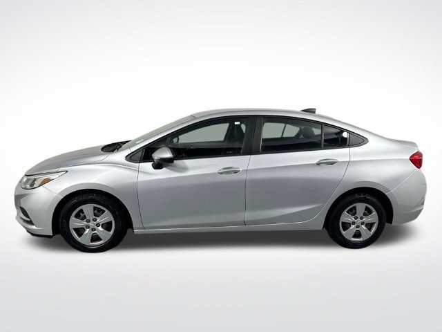 Used 2018 Chevrolet Cruze LS FWD image 26