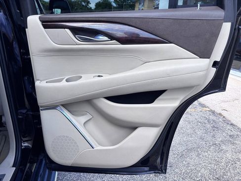 Used 2015 Cadillac Escalade Premium AWD/4WD image 26