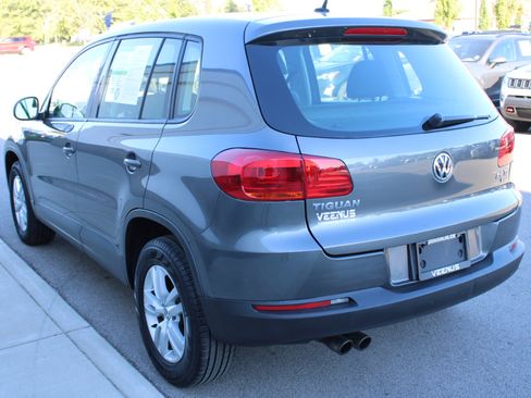 Used 2014 Volkswagen Tiguan S image 4