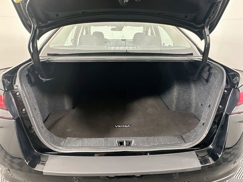 Used 2025 Nissan Versa SV FWD image 28
