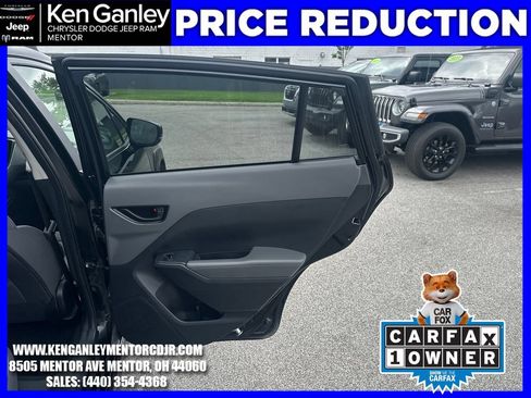 Used 2025 Subaru Crosstrek 2.5i Premium AWD/4WD image 23