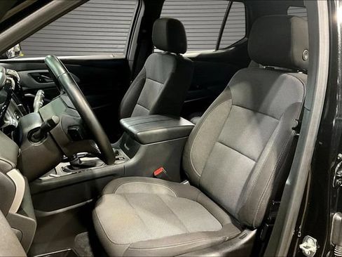 Used 2023 Chevrolet Traverse LT FWD image 20