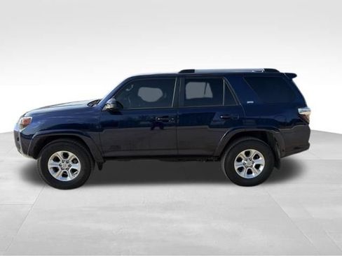 Used 2021 Toyota 4Runner SR5 AWD/4WD image 6