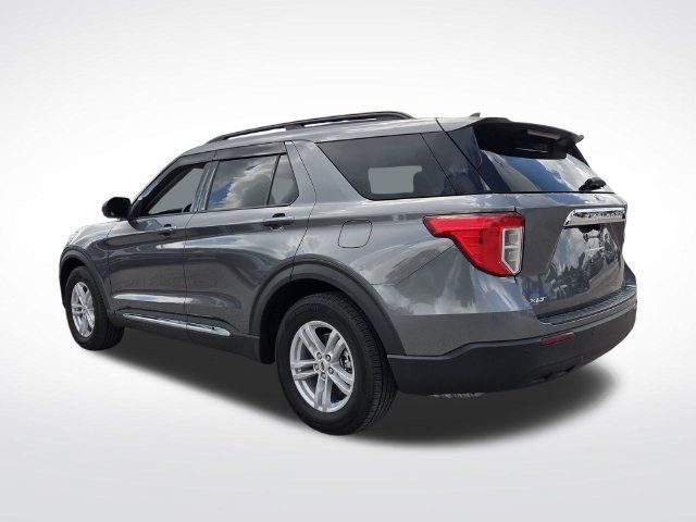 Certified 2024 Ford Explorer XLT RWD image 7