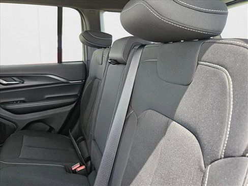 New 2025 Jeep Grand Cherokee Laredo X w/ Luxury Tech Group I image 15