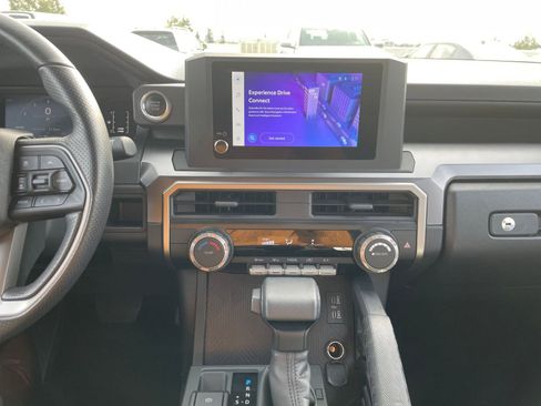 Used 2025 Toyota 4Runner SR5 image 18